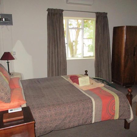 Van Rhyn Guest House Vanrhynsdorp Dış mekan fotoğraf